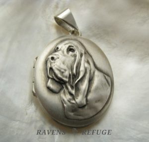 hound locket