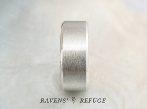 simple men's wedding band platinum