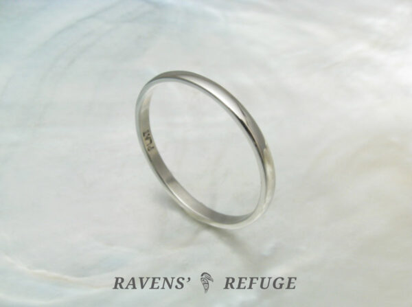 thin platinum wedding band