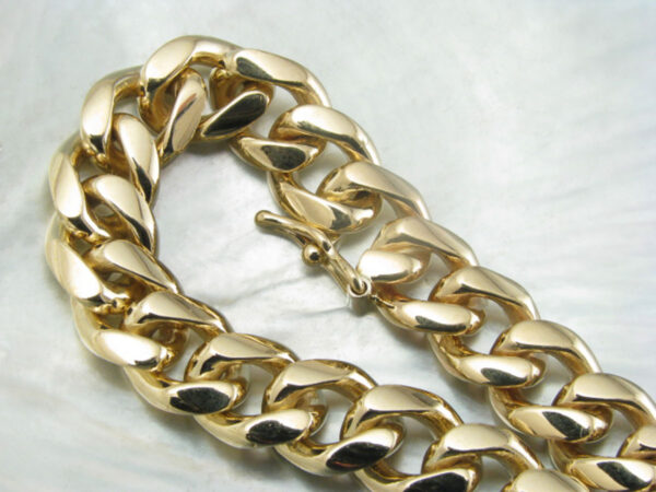 14k gold curb link bracelet